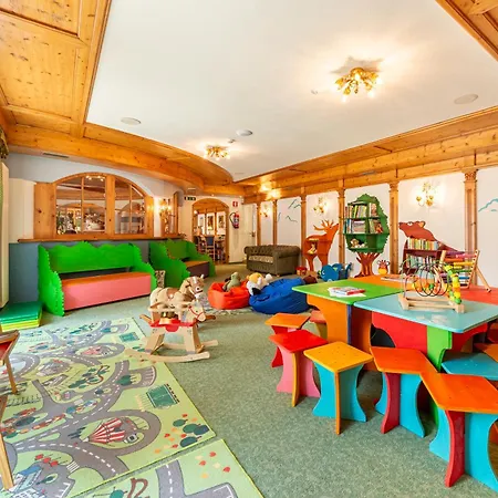 Pez Gajard Aparthotel