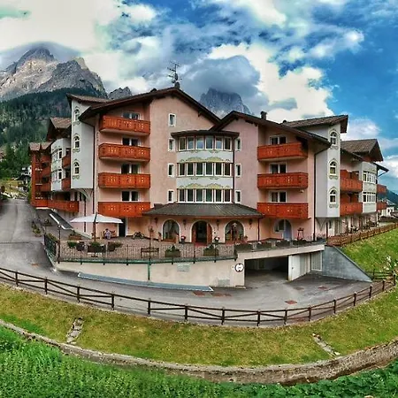 Pez Gajard Aparthotel San Martino Di Castrozza